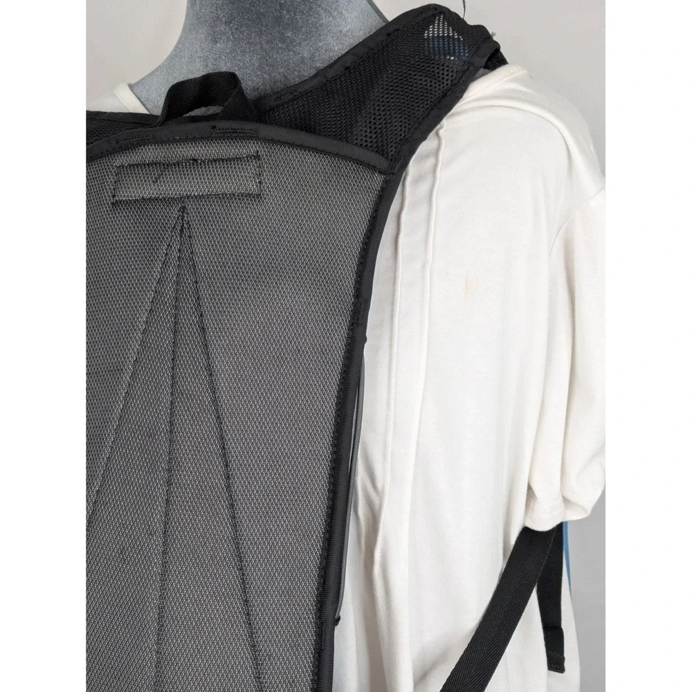 CamelBak Classic Hydration Pack Backpack Black Gray Water Reservoir Hiking Bike
